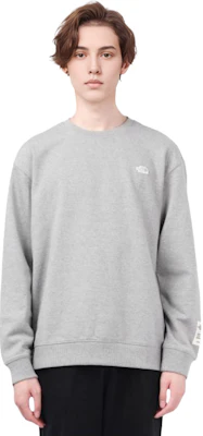 北面经典标志圆领卫衣套头衫 - 深灰色 NM5MN00C Shop 北面经典标志圆领卫衣套头衫 - 深灰色 NM5MN00C