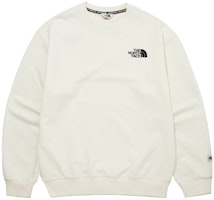 The North Face Logo Patch Crewneck Sweatshirt Cream Unisex NM5MM50L The North Face Logo Patch Crewneck Sweatshirt Cream Unisex NM5MM50L