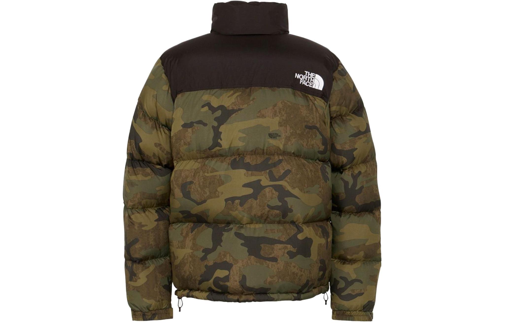 Shop The North Face Nupsi Chaqueta Verde Camuflaje con Capucha Desmontable. ND92336-TF
