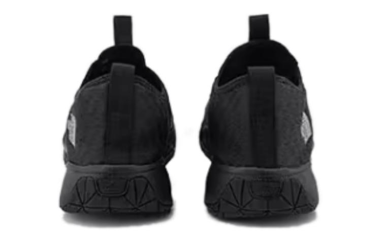 Shop The North Face Skagit 'Triple Black' zapatillas NF0A48MA-KX7