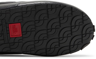 The North Face Thermoball Traction Mule 'Hitam Putih' NF0A3UZNKY41 Purchase The North Face Thermoball Traction Mule 'Hitam Putih' NF0A3UZNKY41