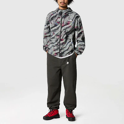 The North Face TNF Easy Wind 全拉鍊連帽外套 黑色標誌設計 NF0A8702-SIR Shop The North Face TNF Easy Wind 全拉鍊連帽外套 黑色標誌設計 NF0A8702-SIR