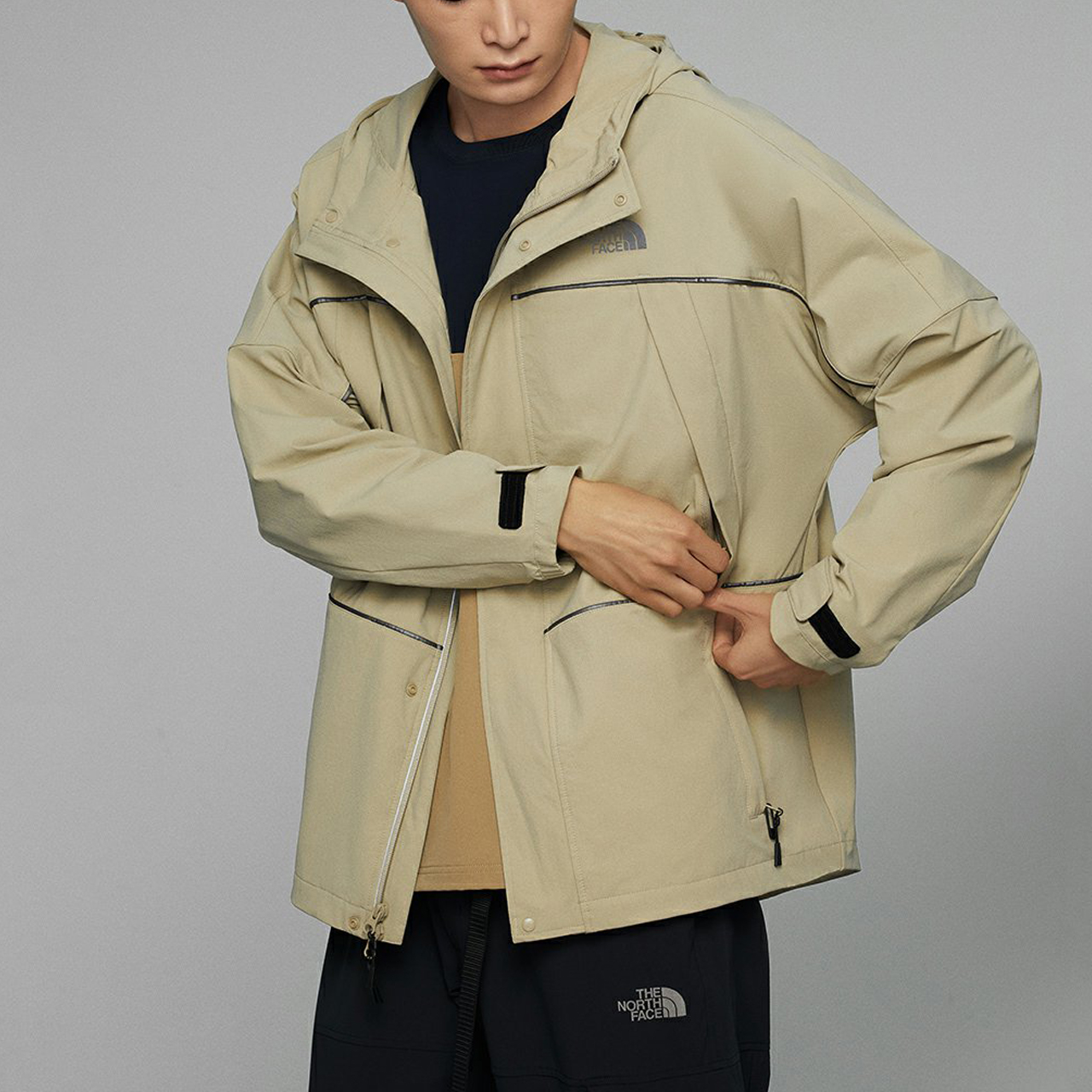 TNF UE Water-Resistant Utility Jacket Khaki Outdoor Design NF0A7QQ7-ZDL 圖 6