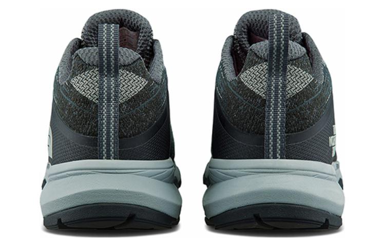 Shop The North Face Ultra Fastpack IV Futurelight Baskets ''Gris'' 4PFO-ZCN
