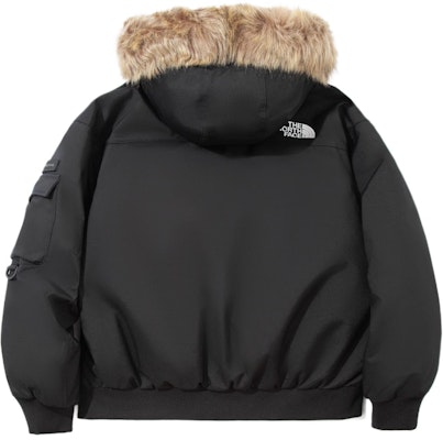 The North Face 男女共用黑色連帽羽絨外套 NI1DP56F Lookbook The North Face 男女共用黑色連帽羽絨外套 NI1DP56F