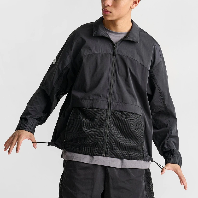 Shop The North Face 都會探險拼接防風防潑水外套 黑色 NF0A89TR-KT0