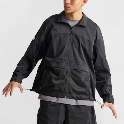 The North Face 都會探險拼接防風防潑水外套 黑色 NF0A89TR-KT0 Shop The North Face 都會探險拼接防風防潑水外套 黑色 NF0A89TR-KT0