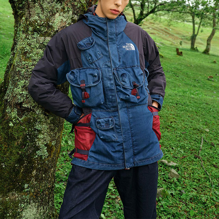 Shop The North Face 都會探險多口袋牛仔夾克 藍色 男款 NF0A7W96-DF7