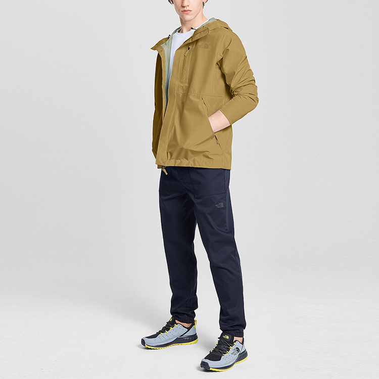 Shop 北面防水透气连帽户外夹克卡其色 NF0A46LB-Z74