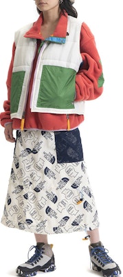 THE NORTH FACE x Brain Dead Patchwork Down Vest Unisex Putih Musim Dingin. 52BT-11P Details for THE NORTH FACE x Brain Dead Patchwork Down Vest Unisex Putih Musim Dingin. 52BT-11P