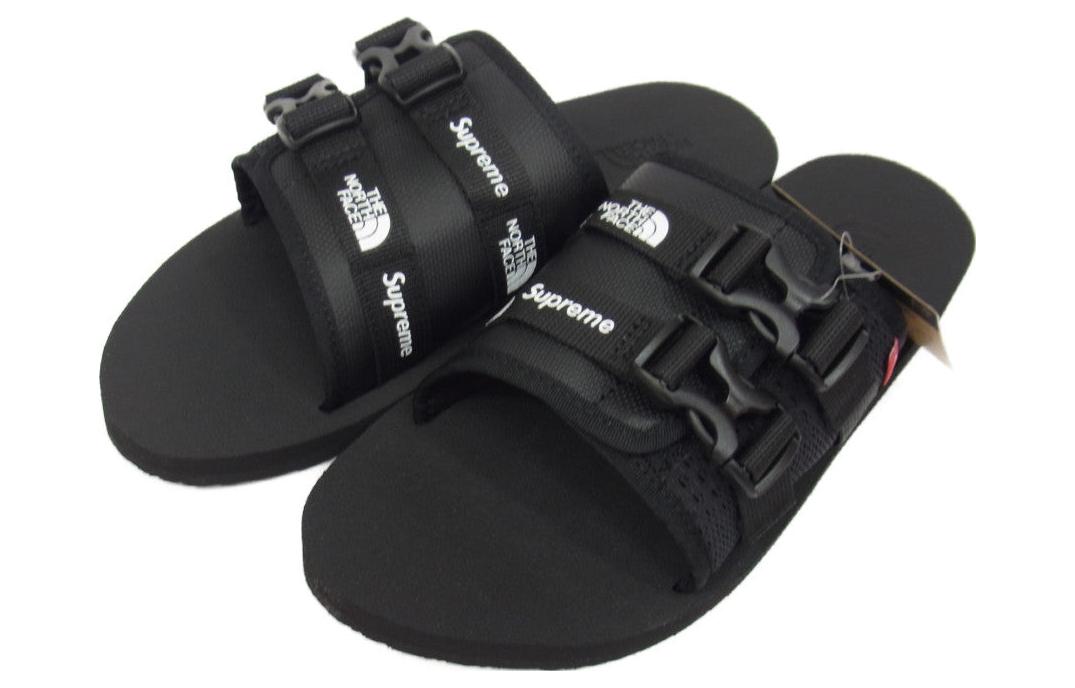 Lookbook 노스페이스 x 슈프림 트레킹 샌들 '블랙 레드' NF022531