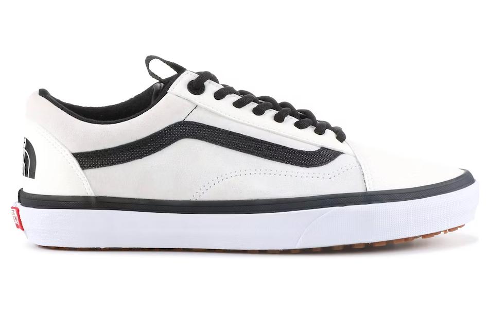Order The North Face x Vans Old Skool MTE DX ''True White'' Sneaker VN0A348GQWH