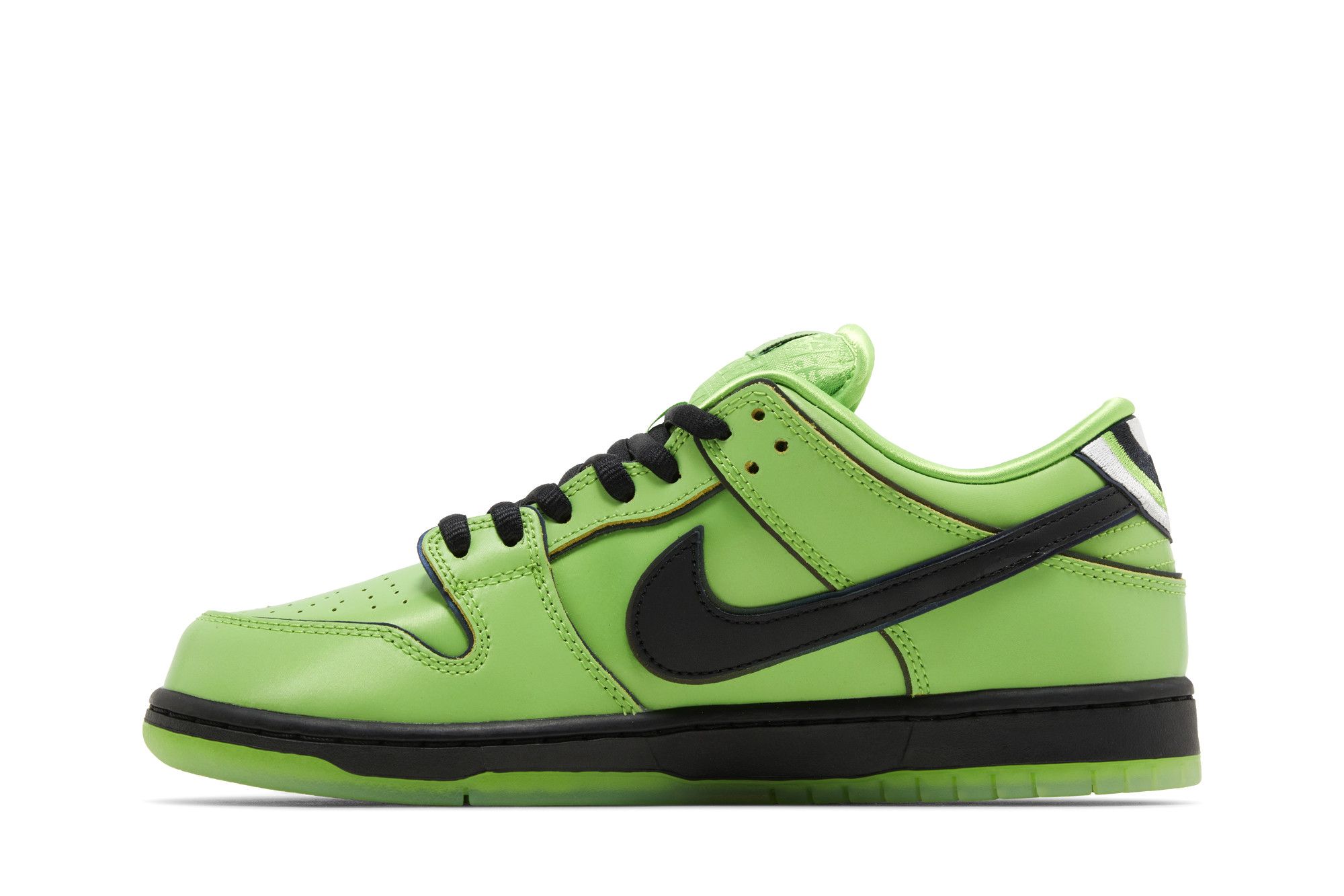 Shop 飞天小女警 x 耐克 Dunk Low Pro SB QS '毛莨花' FZ8319-300