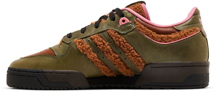 シンプソンズ×adidas ライバルリーLow「狼男フランダース」 IF7190 Lookbook シンプソンズ×adidas ライバルリーLow「狼男フランダース」 IF7190