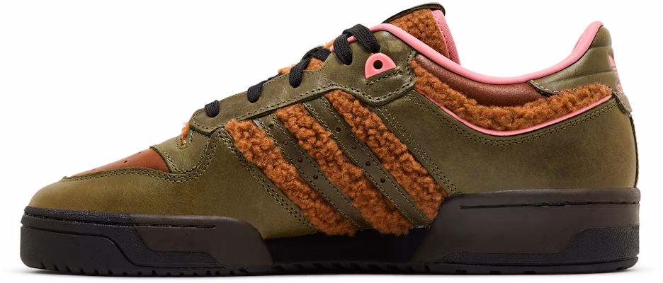 シンプソンズ×adidas ライバルリーLow「狼男フランダース」 IF7190 Lookbook シンプソンズ×adidas ライバルリーLow「狼男フランダース」 IF7190