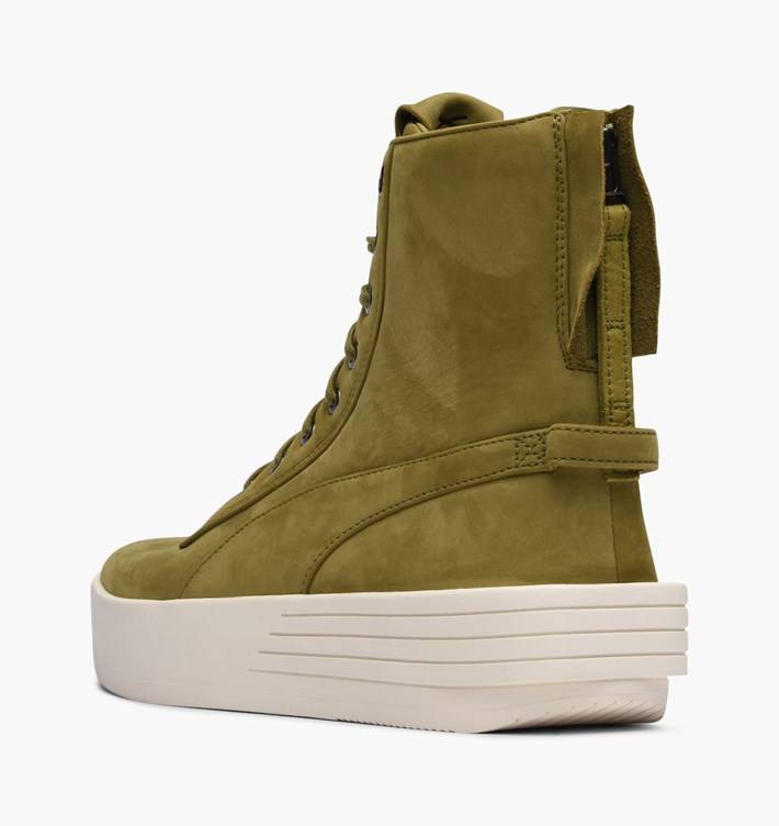 Shop ザ・ウィークエンド x プーマ パラレル "オリーブ" 365039-03