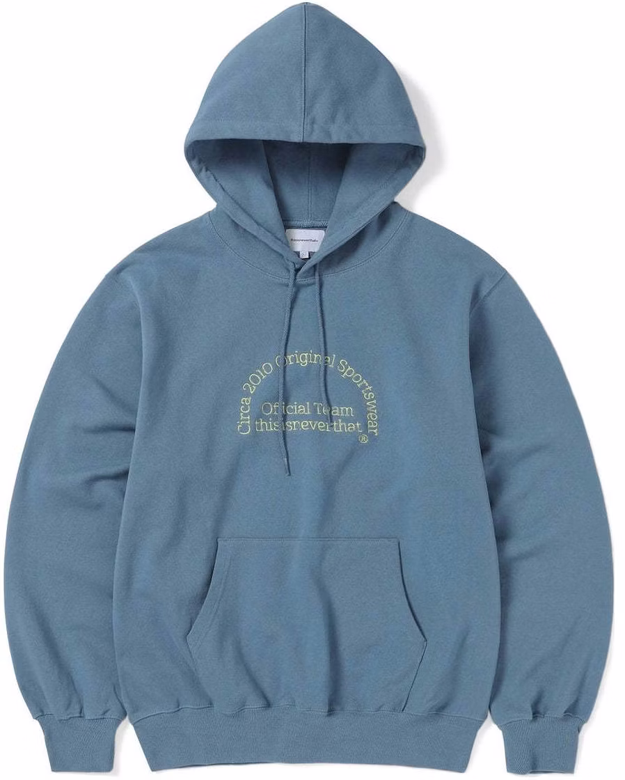thisisneverthat-ss-24-tnt-team-hoodie-slate-blue-arched-letter-unisex-pullover-tn-241-tswho-04-slt
