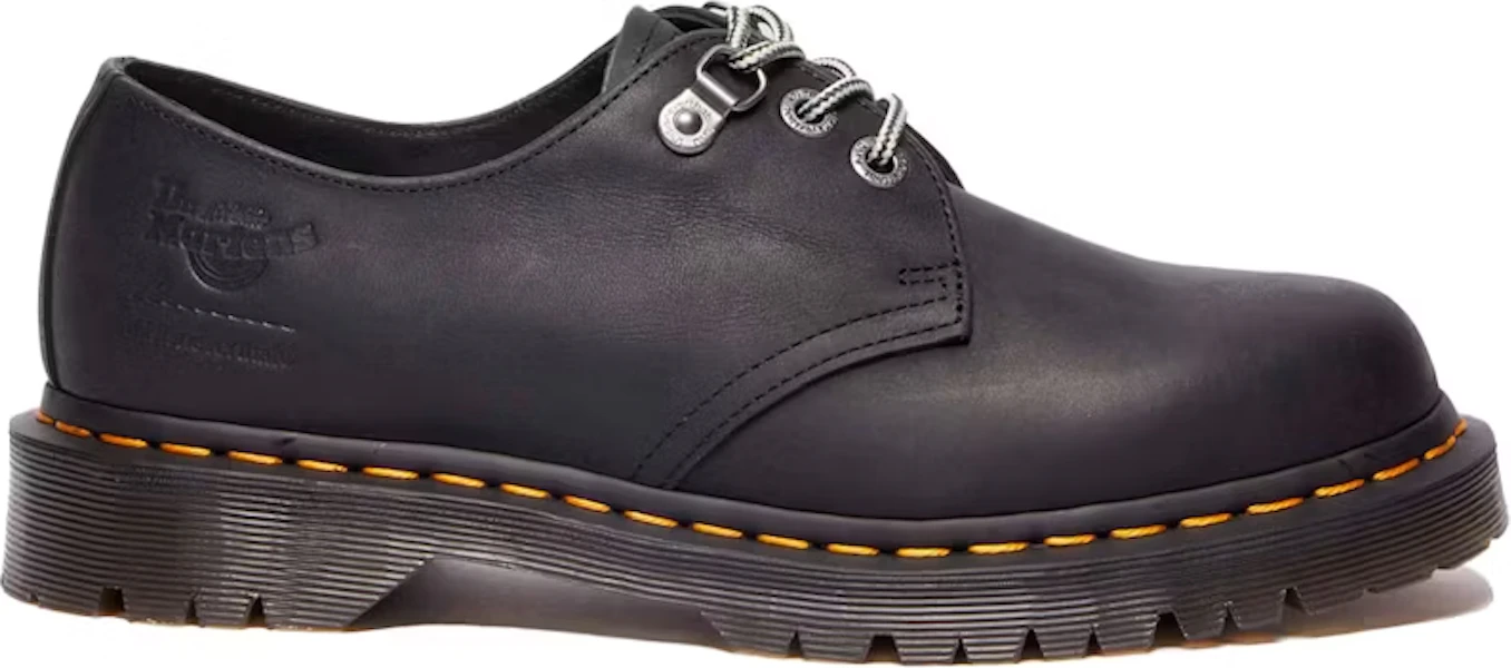 thisisneverthat x Dr. Martens 1461 '黑色怀俄明' 32182001 Lookbook thisisneverthat x Dr. Martens 1461 '黑色怀俄明' 32182001