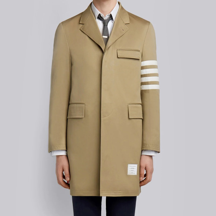 Lookbook Abrigo de Traje Chesterfield para Hombre Thom Browne 4-Stripe MOU543A-03788-275