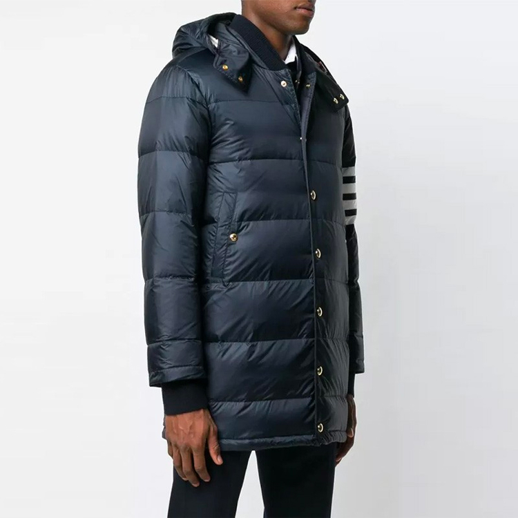 Lookbook Thom Browne Abrigo Largo Invierno Azul Marino 4-Stripe Matte MOD041X-05411-415