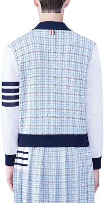 Thom Browne 4-Bar Bomber Jaket Biru Logo Print Kancing Lengan Panjang MKJ115A-Y4007-480 Lookbook Thom Browne 4-Bar Bomber Jaket Biru Logo Print Kancing Lengan Panjang MKJ115A-Y4007-480