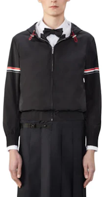 Thom Browne 黑色连帽修身拉链夹克 MJO223O-07110-001 Order Thom Browne 黑色连帽修身拉链夹克 MJO223O-07110-001