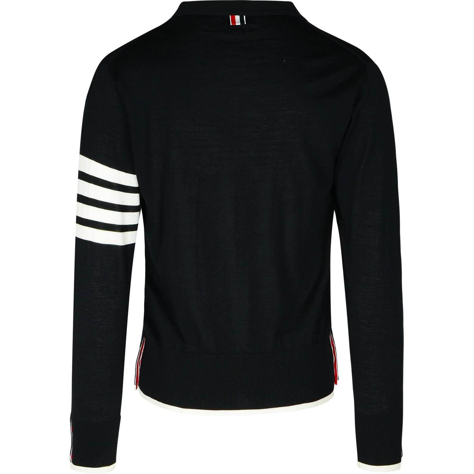 Lookbook THOM BROWNE Jersey Cardigan Cuello V Botones Negro con Rayas. MKC002DY1014-001