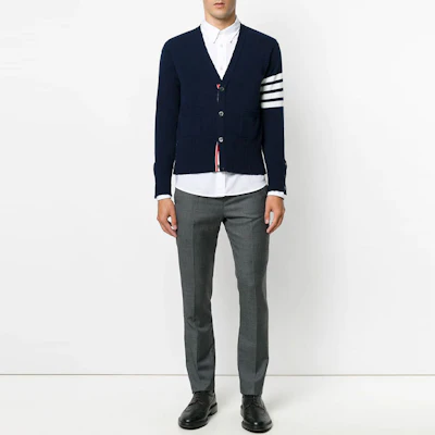 THOM BROWNE Sweter Rajut Cashmere V-Neck Strip Biru. MKC001A-00011-415 Lookbook THOM BROWNE Sweter Rajut Cashmere V-Neck Strip Biru. MKC001A-00011-415