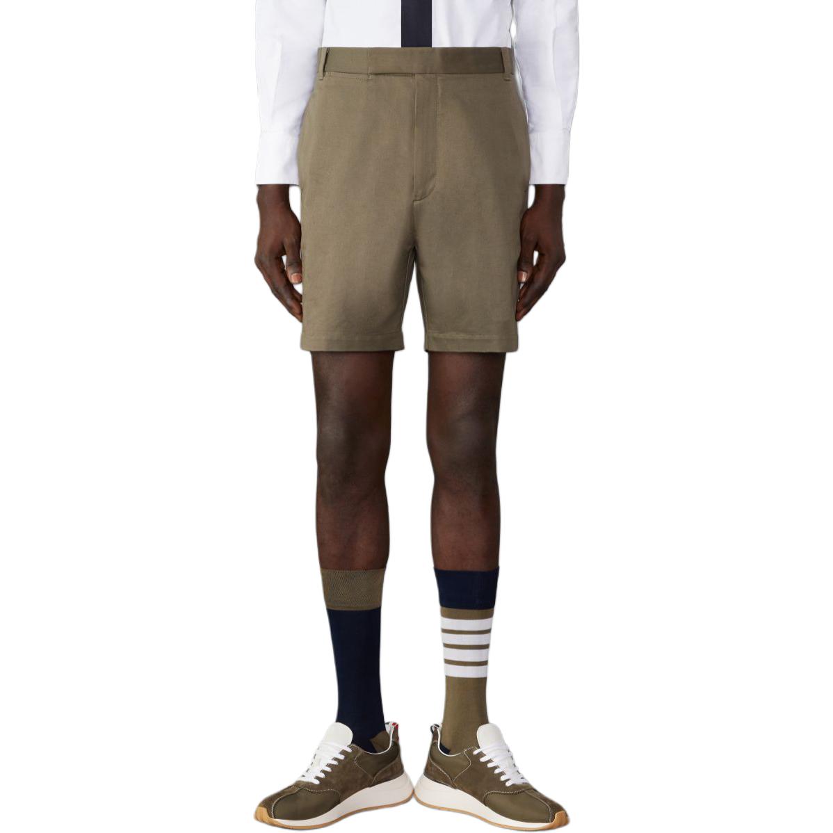 Thom Browne  Casual Simple Solid Shorts in Dark Green. MTU321U-F0576-320