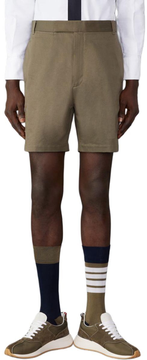 thom-browne-casual-simple-solid-shorts-in-dark-green-mtu-321-u-f0576-320