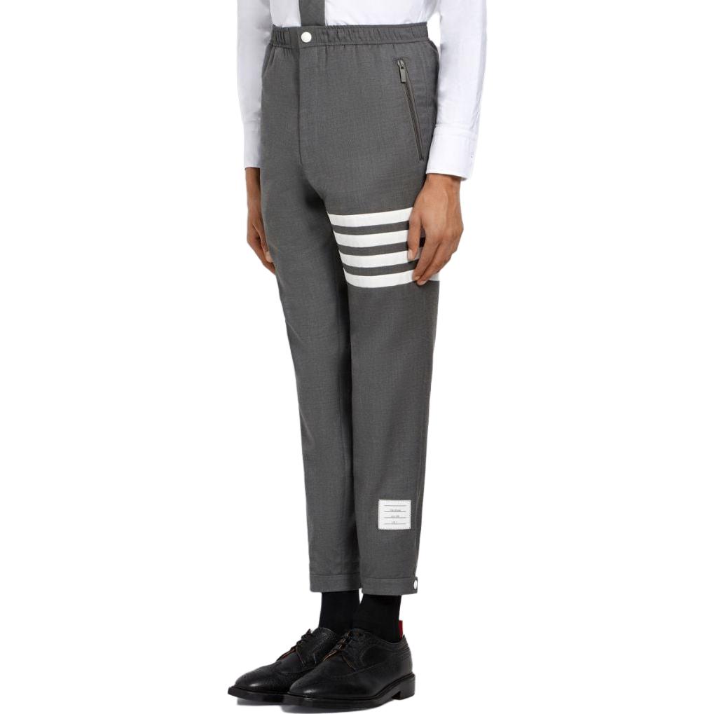 Purchase Thom Browne 经典四条杠灰色松紧腰休闲裤。 MTT012A-00626-035