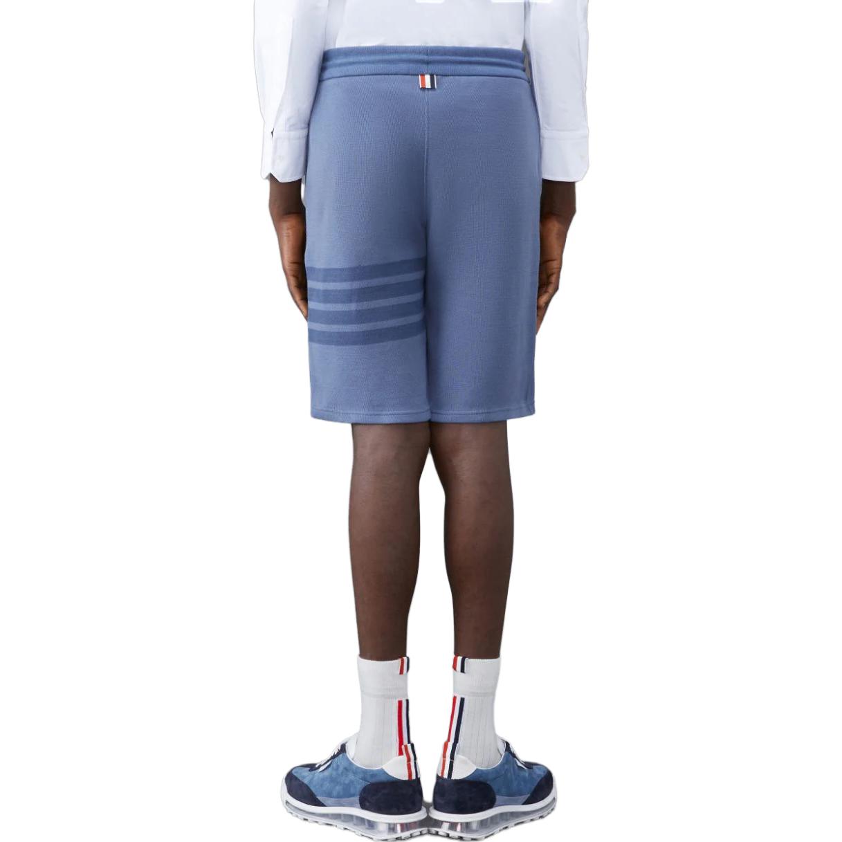 Shop トムブラウン 4バー ミッドライズ ストレートレッグ ショーツ ブルー MJQ161AJ0051422