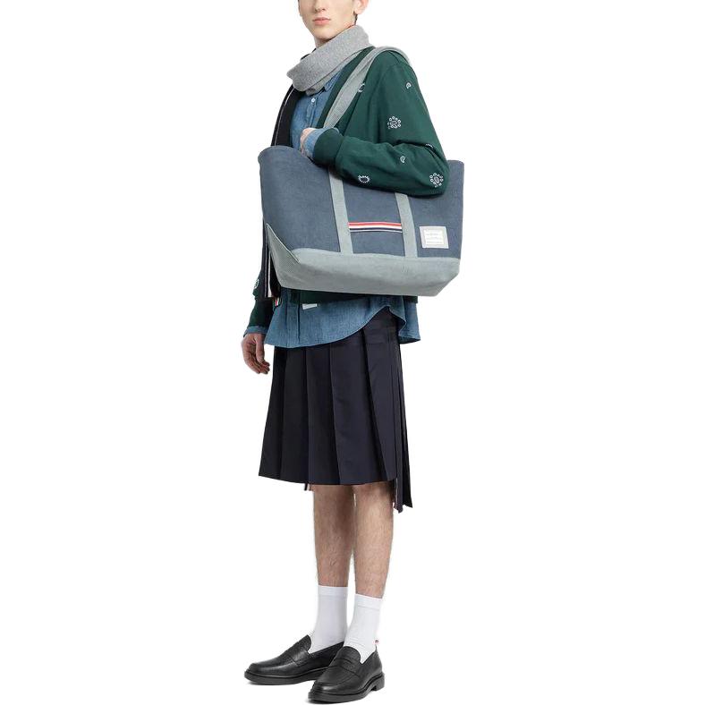 Purchase トム・ブラウン グリーン Vネック 刺繍柄 ニットカーディガン MJT402E-J0089-320