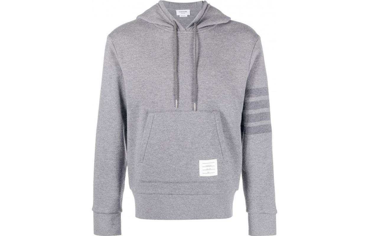 Order Thom Browne 灰色經典4條紋口袋連帽上衣。 MJT390AJ0088055