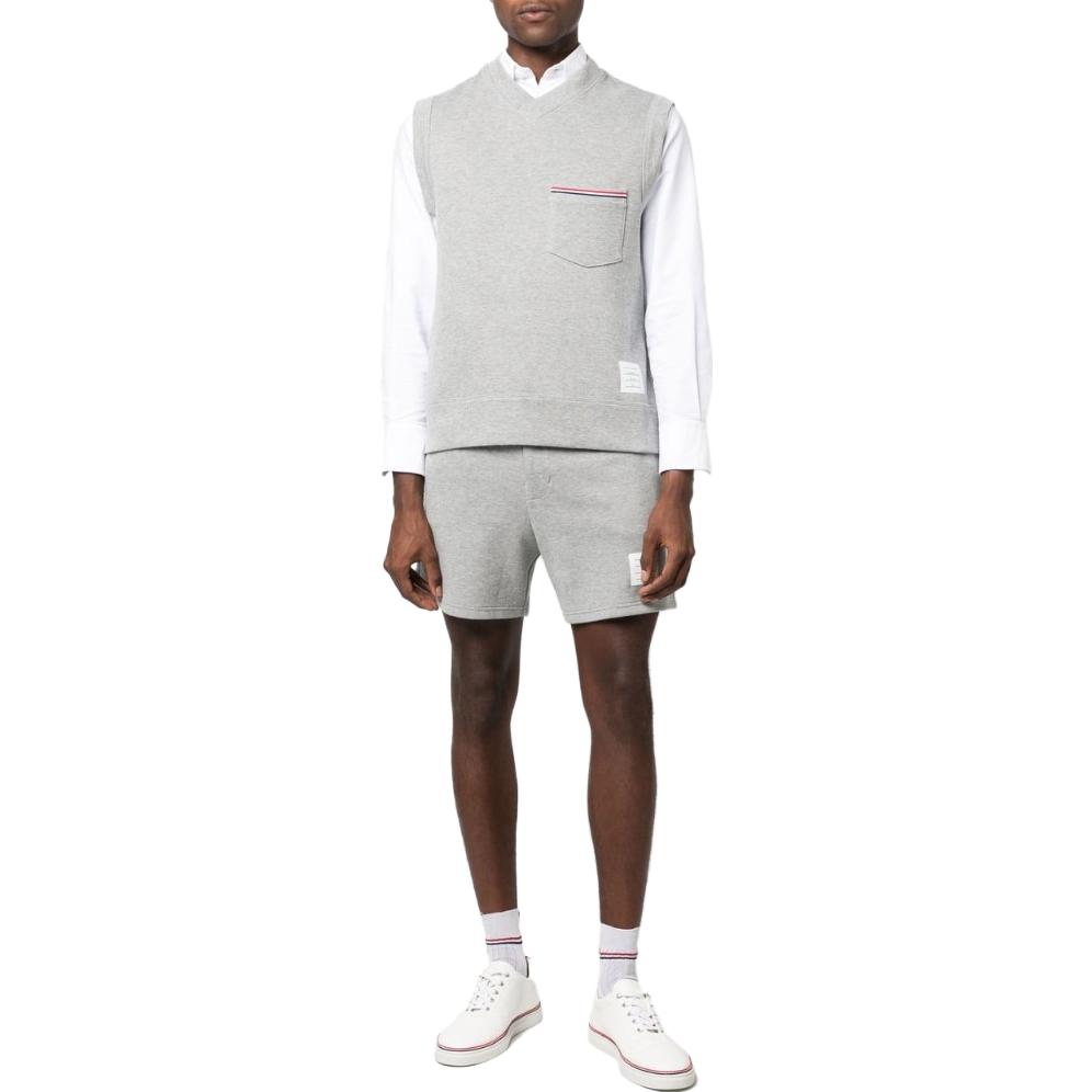 Lookbook THOM BROWNE Celana Pendek Abu Solid Comfort Straight - Edisi Musim Panas MJQ164A-J0029