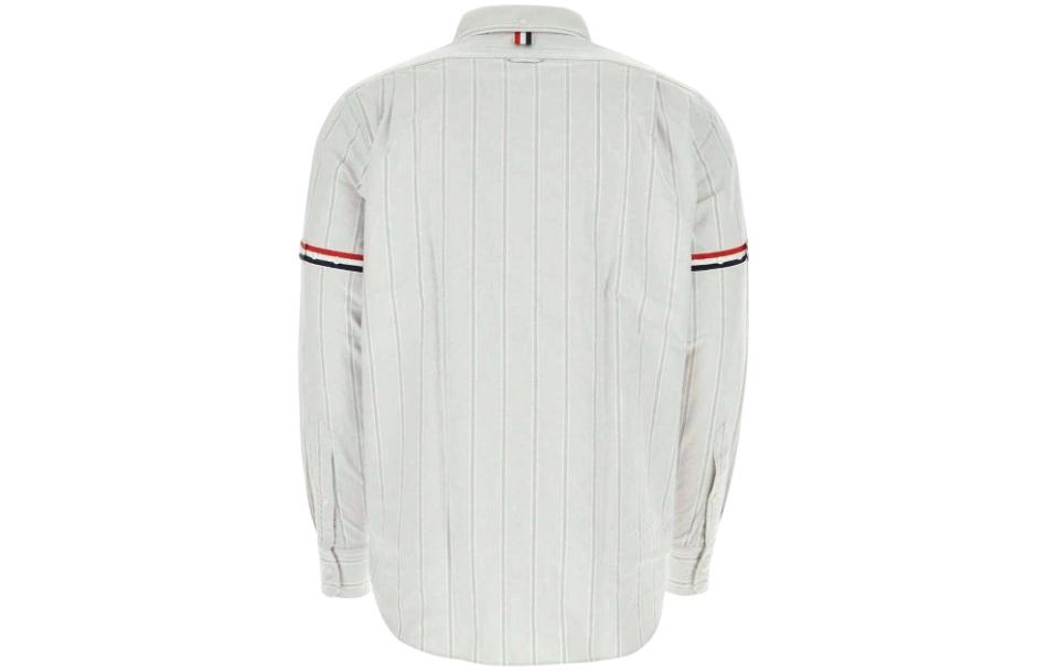 Lookbook THOM BROWNE Kemeja Abu-abu Lengan Panjang dengan Motif Garis. MWL301O-07720-035