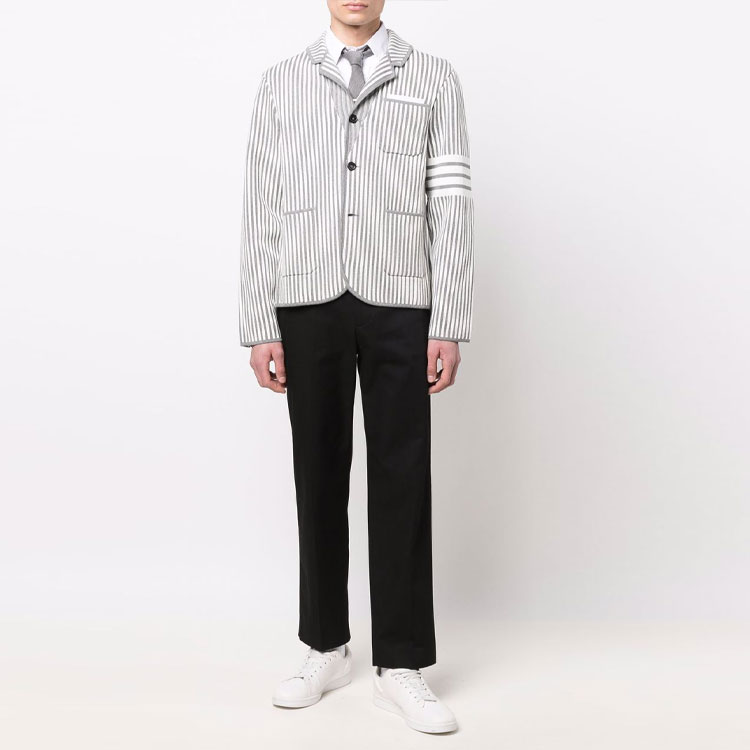 Thom Browne  Single-Breasted Suit with Stripe Detail. MKJ080A-Y3007-055 圖 3