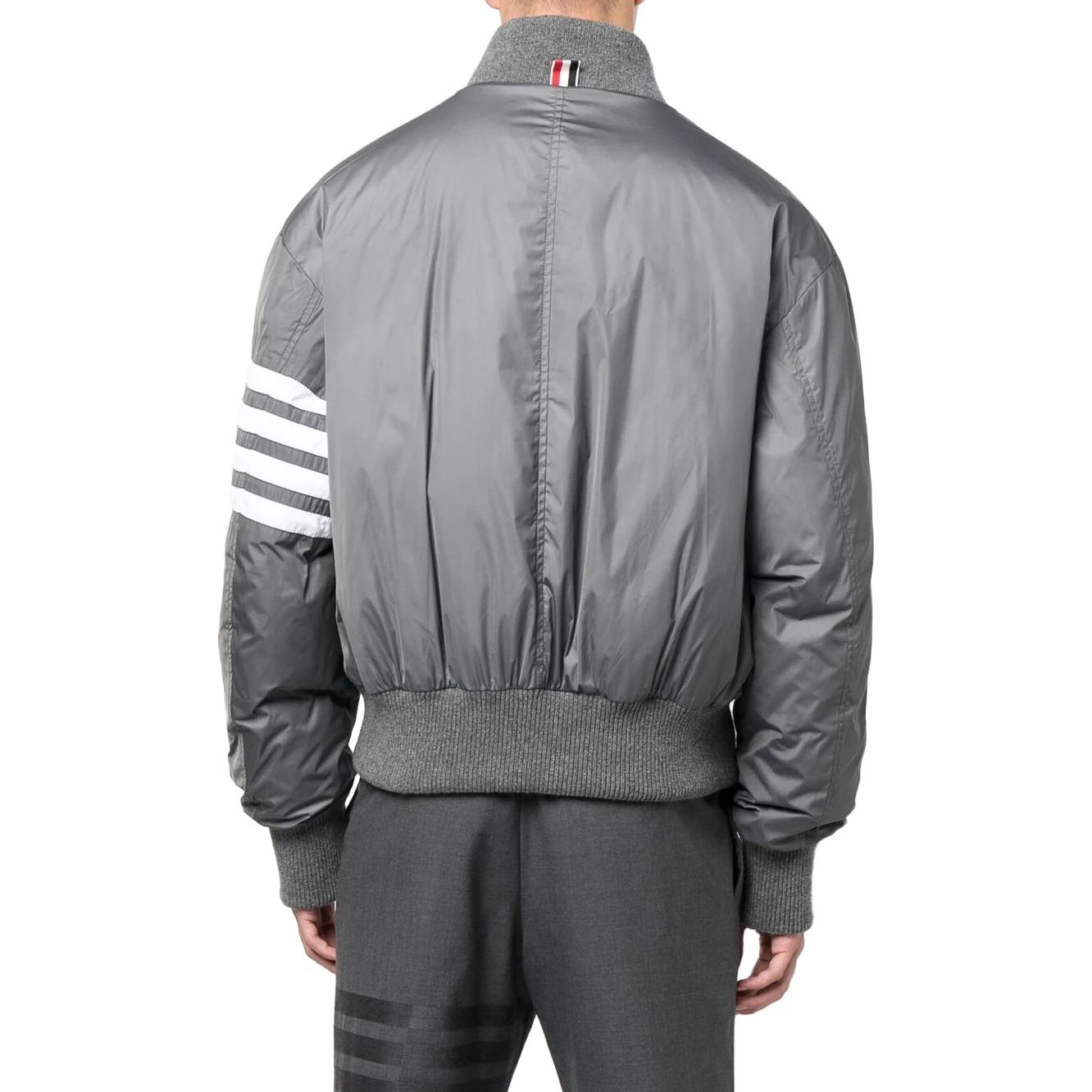 Shop トムブラウン 無地 ストライプ ディテール ダウンジャケット グレー MJD103X-07259-035