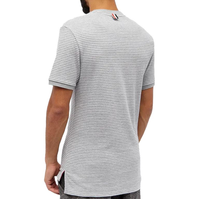 Shop 톰 브라운 스트라이프 크루넥 반팔 티셔츠 라이트 그레이 MJS235A-J0103-055