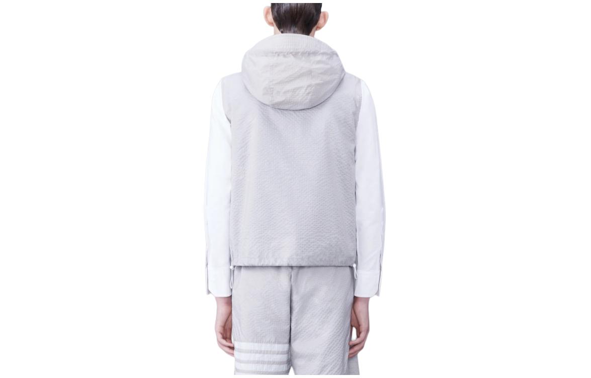 Lookbook Thom Browne 条纹无袖连帽背心 - 灰色 MJV007A-F0517-055