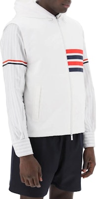 THOM BROWNE Chaleco Hoodie sin mangas con cremallera y rayas blanco MJV007A-F0517-100 Lookbook THOM BROWNE Chaleco Hoodie sin mangas con cremallera y rayas blanco MJV007A-F0517-100