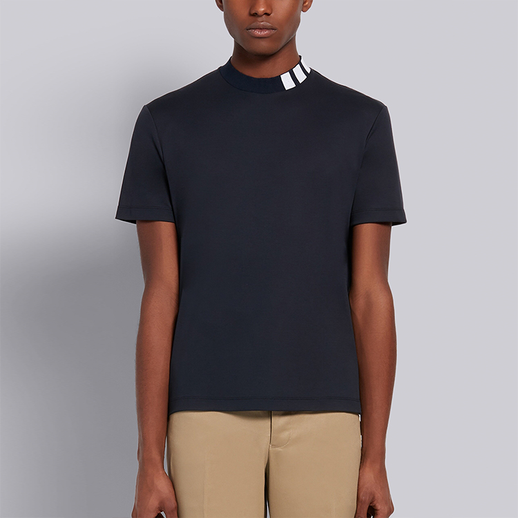 Lookbook THOM BROWNE 藍色圓領短袖T恤 MJS127A-06928-415