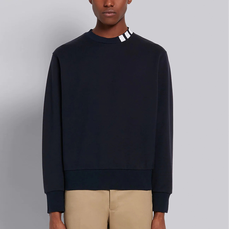 Lookbook トム・ブラウン ブルー 4ストライプ インレイ 長袖カジュアルスウェットシャツ MJT255A-06931-415