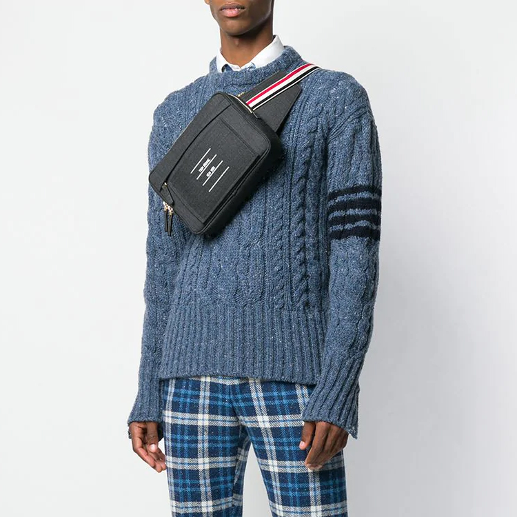 Thom Browne Blue Four-Stripe Wool Crewneck Sweater MKA233A-00278-450 圖 3