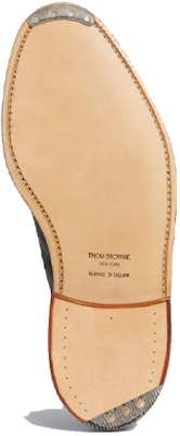 Thom Browne 黑色粒面皮革雕花鞋 MFD210A06257001 Shop Thom Browne 黑色粒面皮革雕花鞋 MFD210A06257001