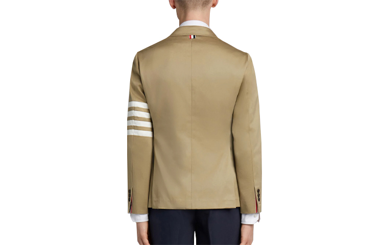 Lookbook Thom Browne Camel Blazer Kancing Tunggal dengan Lapel Garis-Garis. MJU490A-03788-275