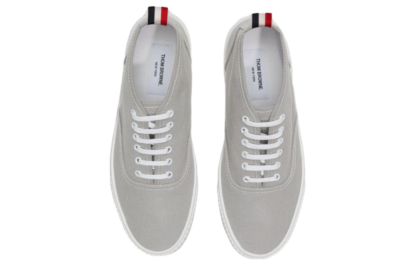 Shop THOM BROWNE 中筒帆布板鞋 灰色