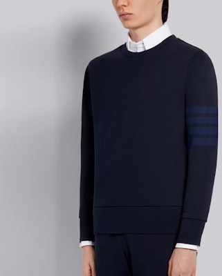 トムブラウン クラシック 4ストライプ ニット プルオーバー ネイビーブルーセーター MJT248A-06910-415 Shop トムブラウン クラシック 4ストライプ ニット プルオーバー ネイビーブルーセーター MJT248A-06910-415