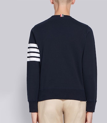 トムブラウン クラシック 4ストライプ ロゴ プルオーバースウェットシャツ ネイビー MJT021L-00535-461 Shop トムブラウン クラシック 4ストライプ ロゴ プルオーバースウェットシャツ ネイビー MJT021L-00535-461