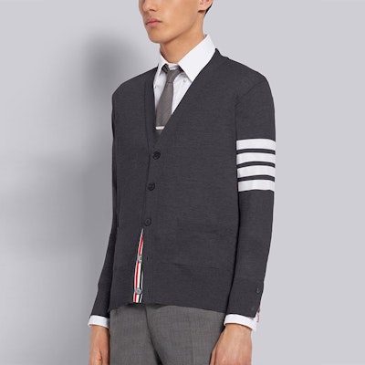 トムブラウン クラシック グレー 4ストライプ シングルブレスト セーター MKC002A-00014-022 Details for トムブラウン クラシック グレー 4ストライプ シングルブレスト セーター MKC002A-00014-022